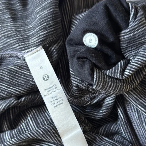 Lululemon bike shorts - Picture 3 of 3